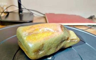 和田玉籽料与山流水的区别