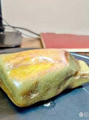 和田玉籽料与山流水的区别
