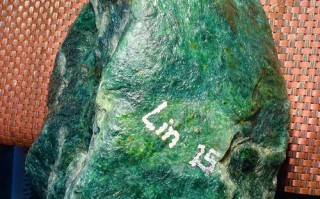 新手收藏皱纹石，优先选完整无破损的原石
