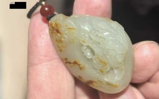 籽玉留皮雕蝶恋花：一方原石藏尽东方温柔