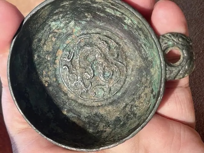 黄铜紫铜白铜器物鉴别入门指南  铜器材质区分技巧收藏必备  古铜器材质辨别与保存要点
