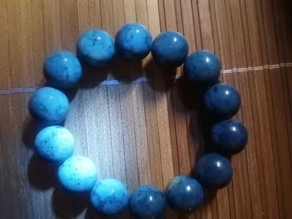  众珀之长，玄黑藏丹——翳珀的古今文脉与天生神韵