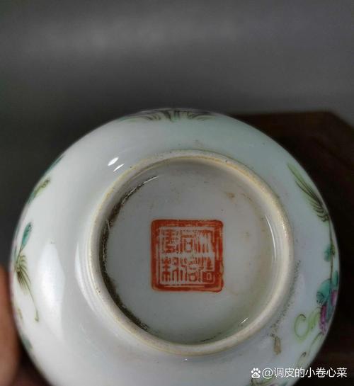 清末民初浅绛彩瓷器与新粉彩瓷器的区分方法及鉴定难点