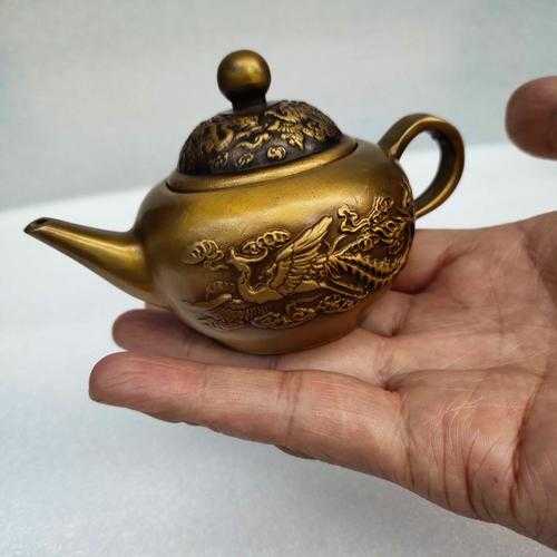 藏传老铜器鉴赏,岁月沉淀形成的自然光泽 藏传老铜器鉴赏,岁月沉淀形成的自然光泽