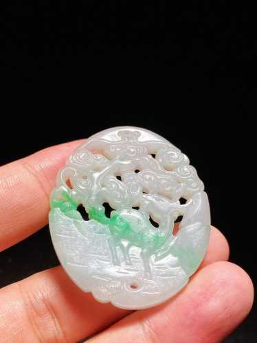 老翡翠包浆鉴赏,传世老玉氧化层的独有特征 老翡翠包浆鉴赏,传世老玉氧化层的独有特征