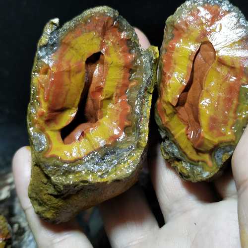 战国红原石皮壳识别,天然风化层与人工做皮鉴别方法 战国红原石皮壳识别,天然风化层与人工做皮鉴别方法