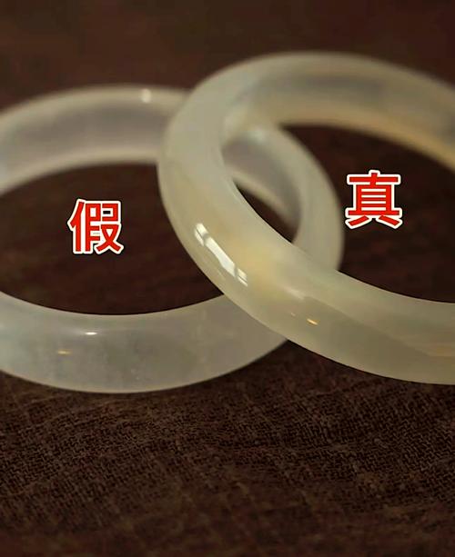 高冰玉髓真伪辨识,玻璃制品与天然玉髓核心差异 高冰玉髓真伪辨识,玻璃制品与天然玉髓核心差异
