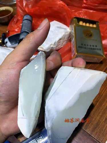 俄料优化造假揭秘,浸蜡补胶美容常见处理手段详解 俄料优化造假揭秘,浸蜡补胶美容常见处理手段详解
