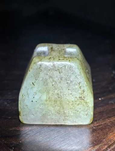 韩料雕件工艺分辨，现代机器工与传统古玉老工差异