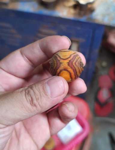 糠梨黄花梨产区特点,浅底色与多变山水纹形成原因 糠梨黄花梨产区特点,浅底色与多变山水纹形成原因