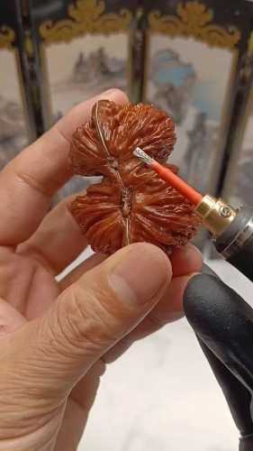 文玩核桃清理,缝隙里的果肉残渣清理实操 文玩核桃清理,缝隙里的果肉残渣清理实操