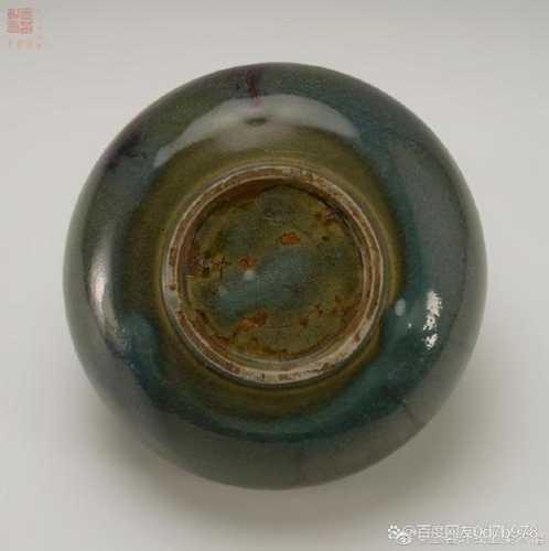 钧瓷釉面瑕疵分辨，缩釉棕眼是否影响收藏价值
