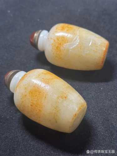 鼻烟壶养护技巧，玻璃玉石鼻烟壶防磕碰保养